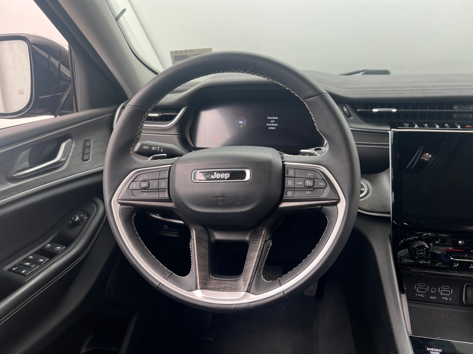 Thumbnail: 2023 Jeep Grand Cherokee L - 4