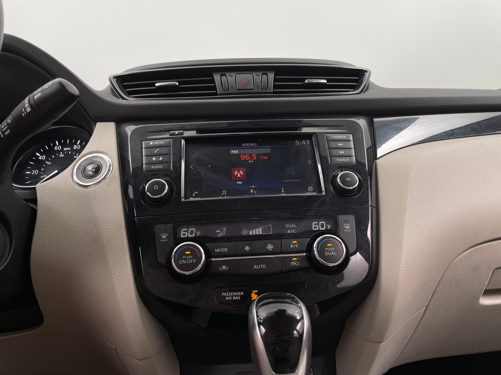 Thumbnail: 2019 Nissan Rogue Sport - 4