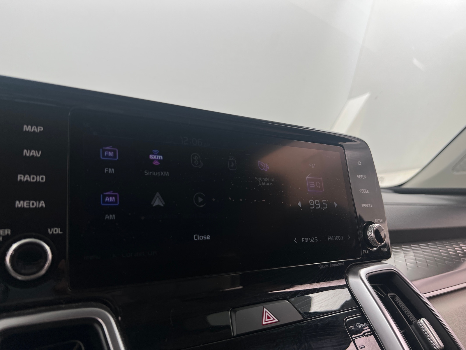 Thumbnail: 2022 Kia Sorento - 3