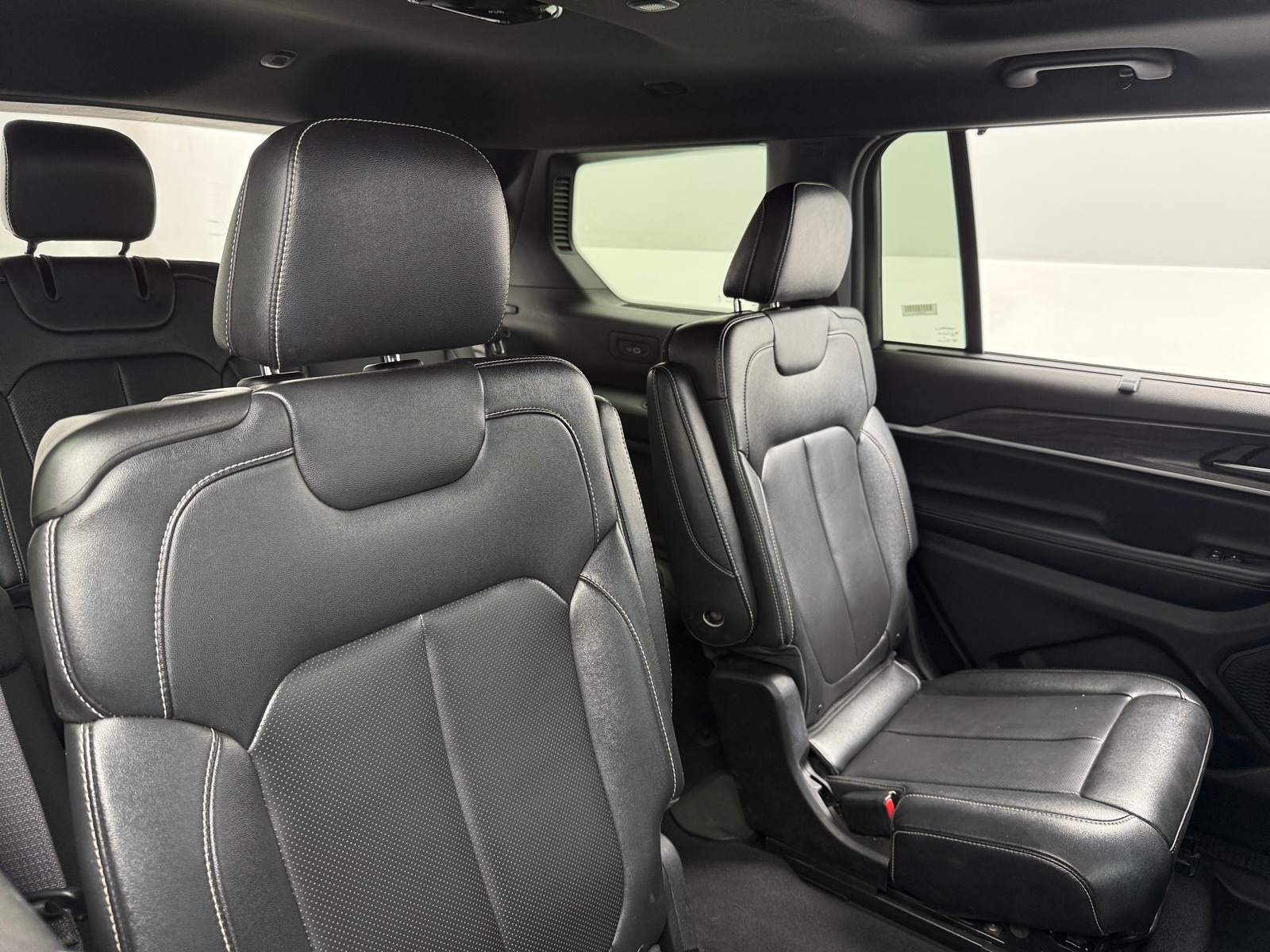 Thumbnail: 2024 Jeep Grand Cherokee L - 5