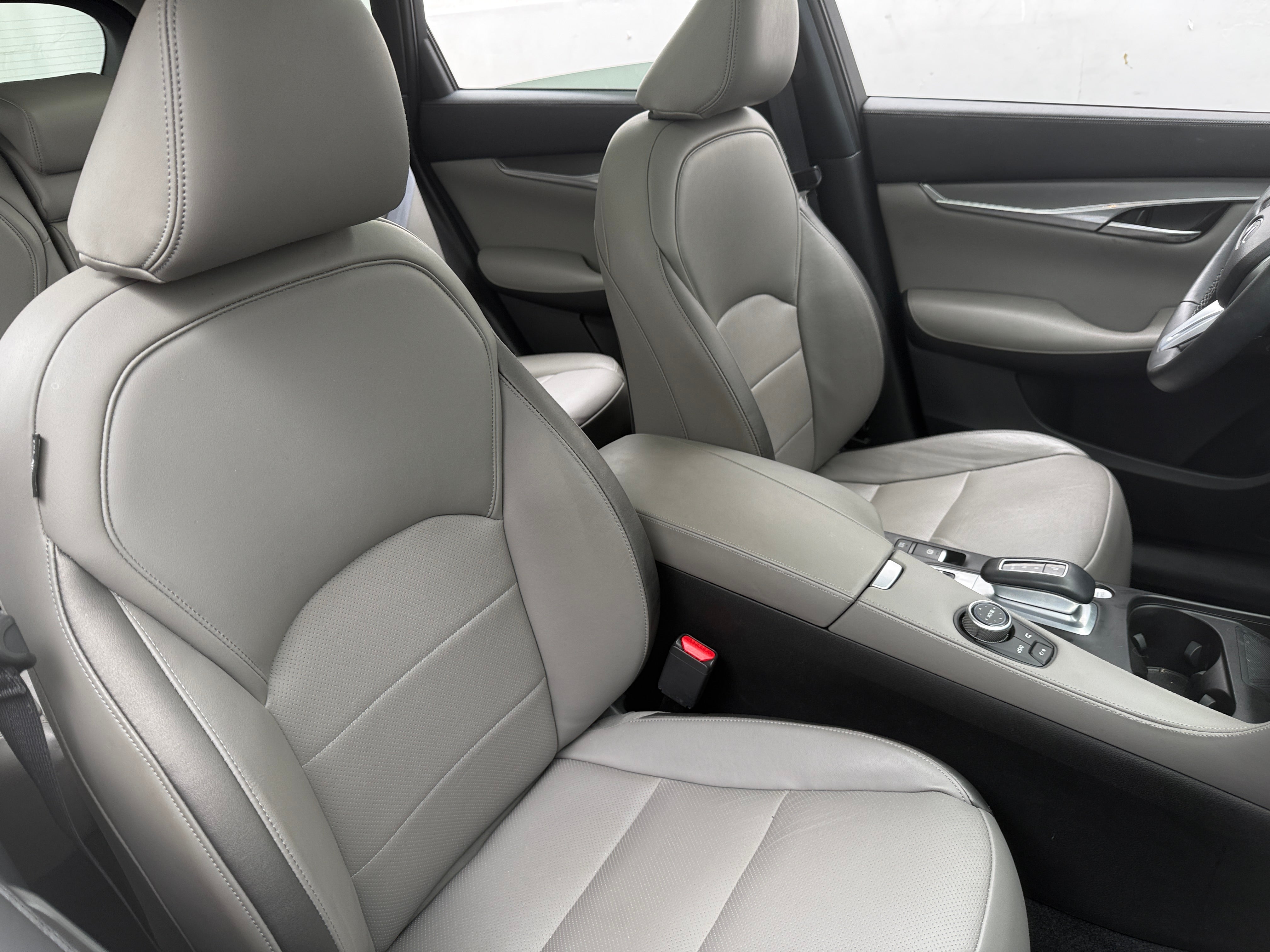 2023 INFINITI QX50 Luxe