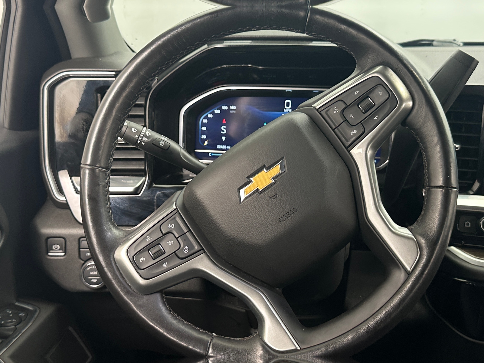 Thumbnail: 2022 Chevrolet Silverado 1500 - 5