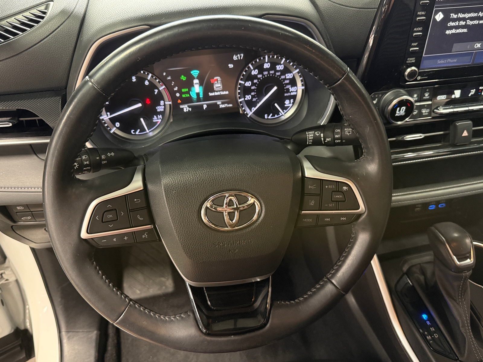 Thumbnail: 2022 Toyota Highlander - 4