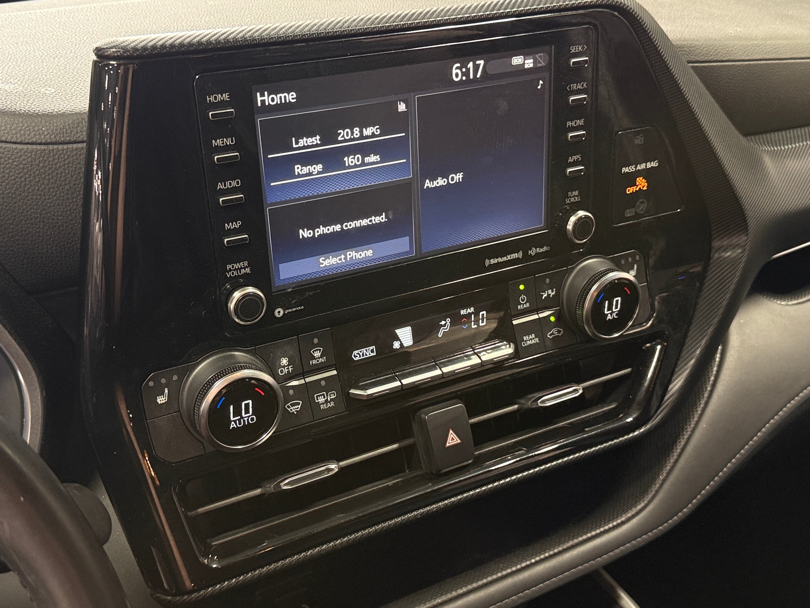 Thumbnail: 2022 Toyota Highlander - 3
