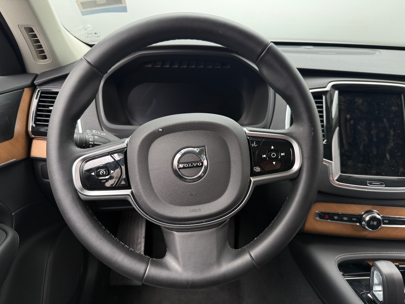 Thumbnail: 2025 Volvo XC90 - 4