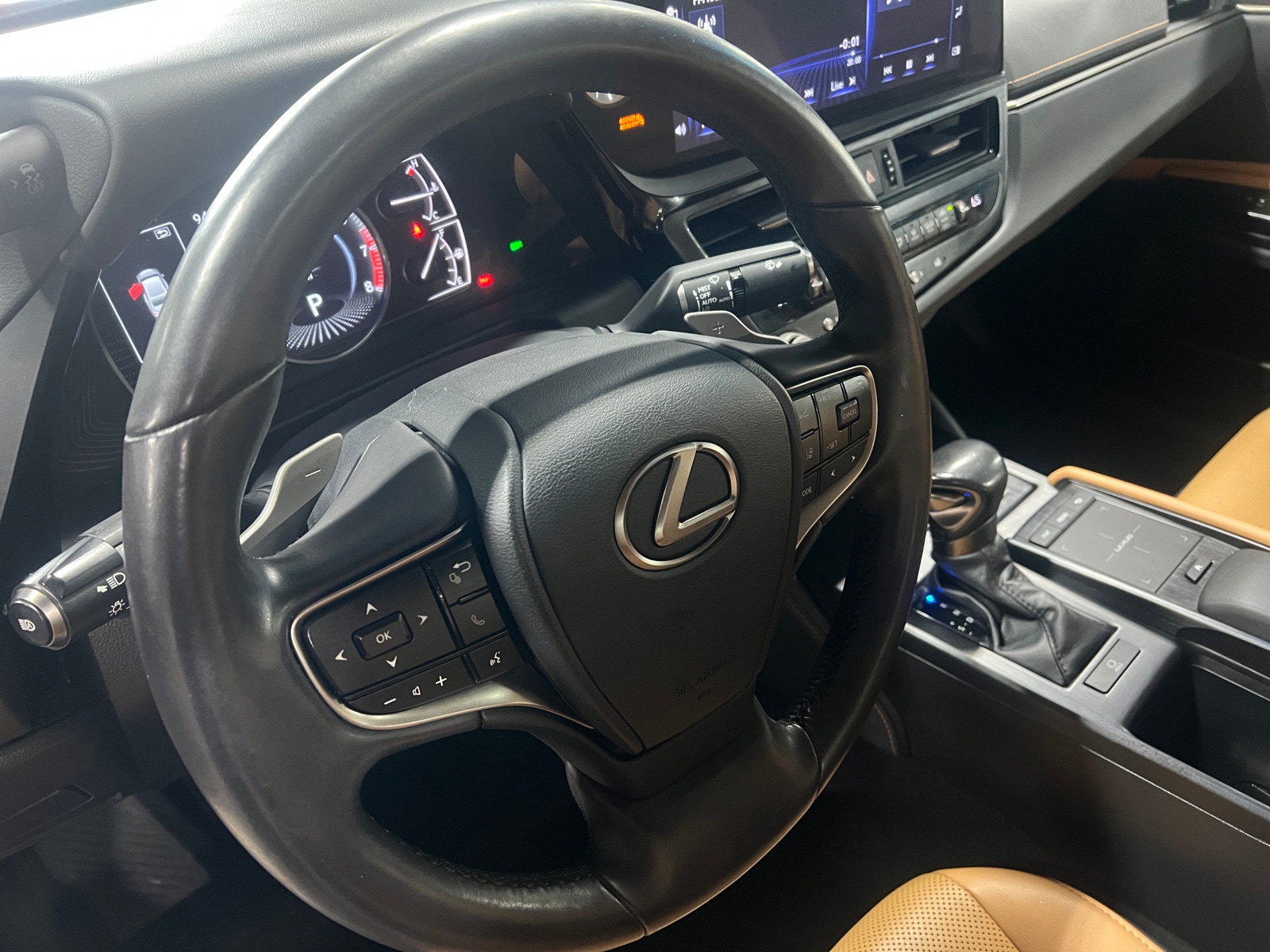 Thumbnail: 2022 Lexus ES - 4