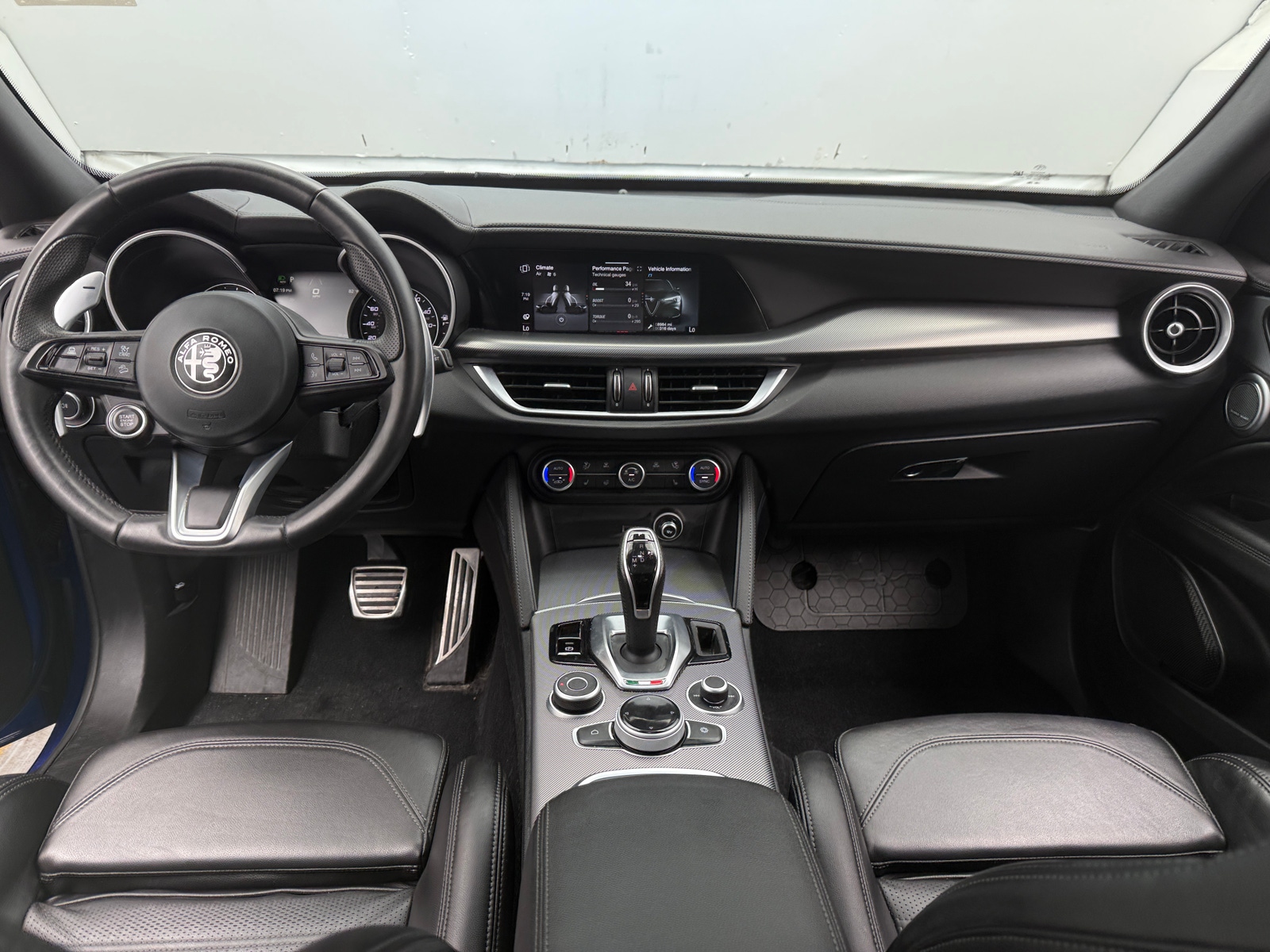 Thumbnail: 2023 Alfa Romeo Stelvio - 2