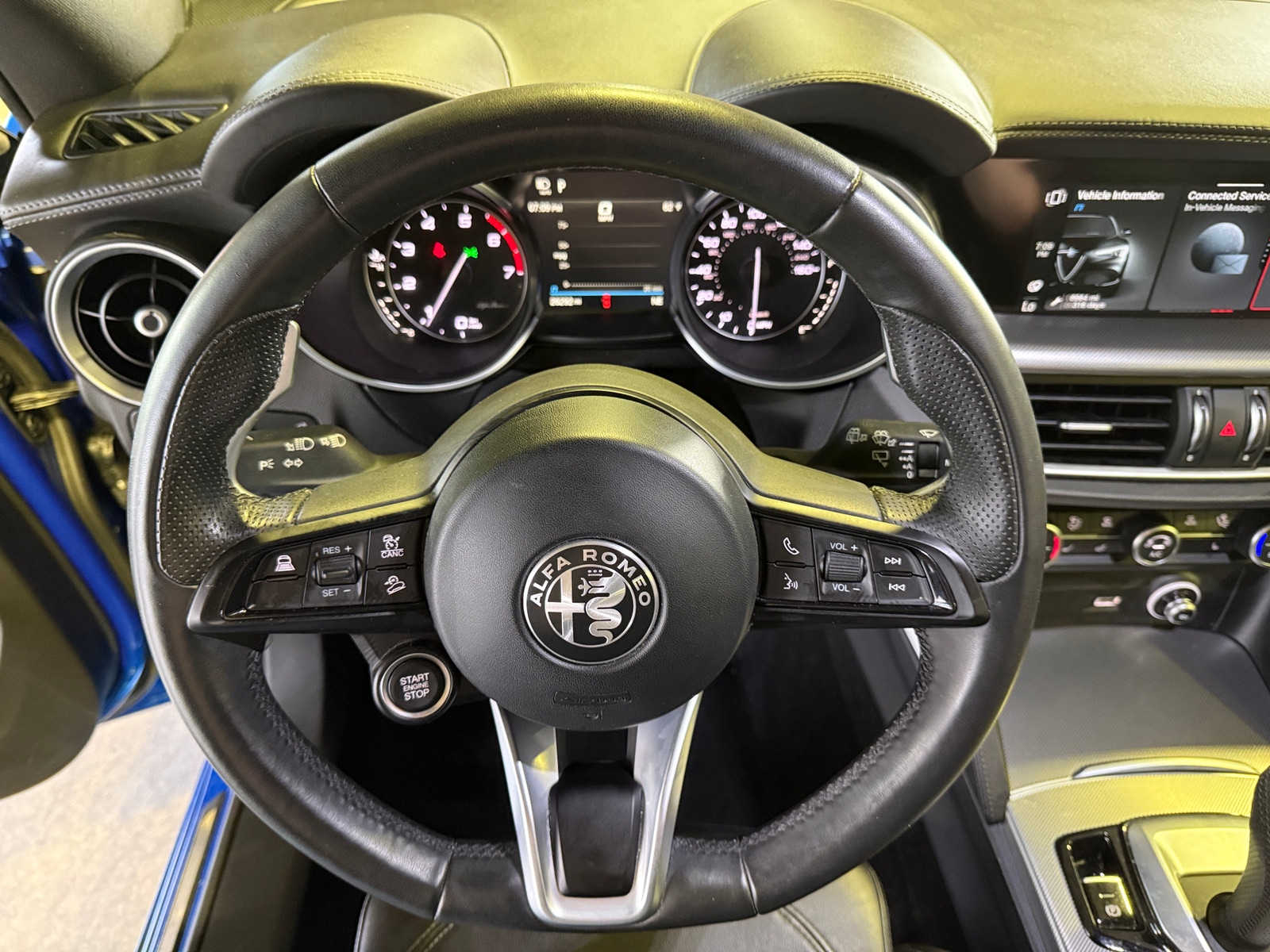 Thumbnail: 2023 Alfa Romeo Stelvio - 4