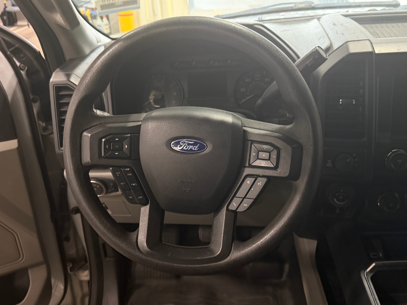Thumbnail: 2019 Ford Econoline - 5