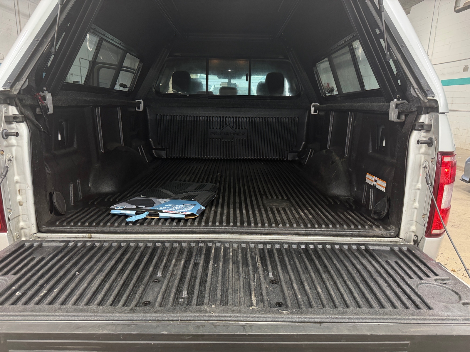 Thumbnail: 2019 Ford Econoline - 7