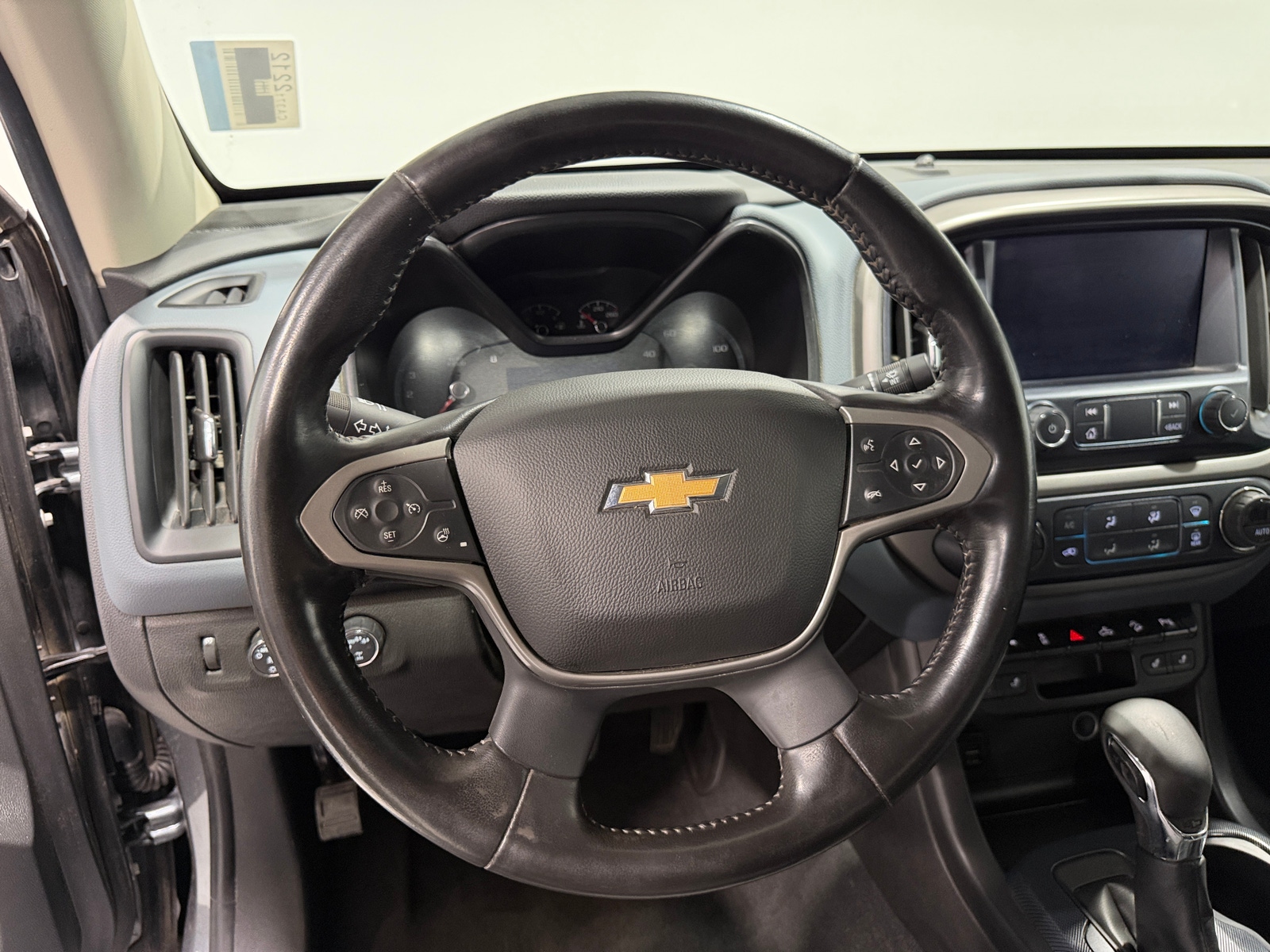Thumbnail: 2022 Chevrolet Colorado - 4