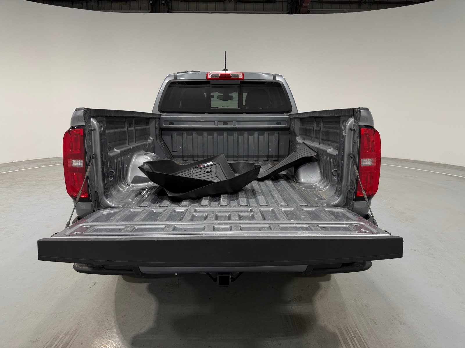 Thumbnail: 2022 Chevrolet Colorado - 6