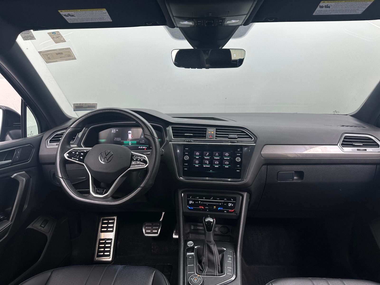 Thumbnail: 2024 Volkswagen Tiguan - 2