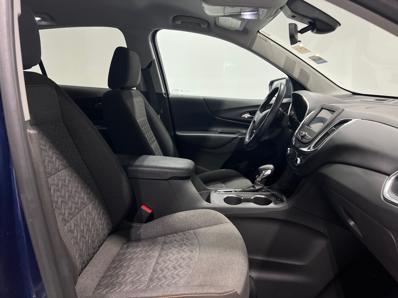 Thumbnail: 2022 Chevrolet Equinox - 2