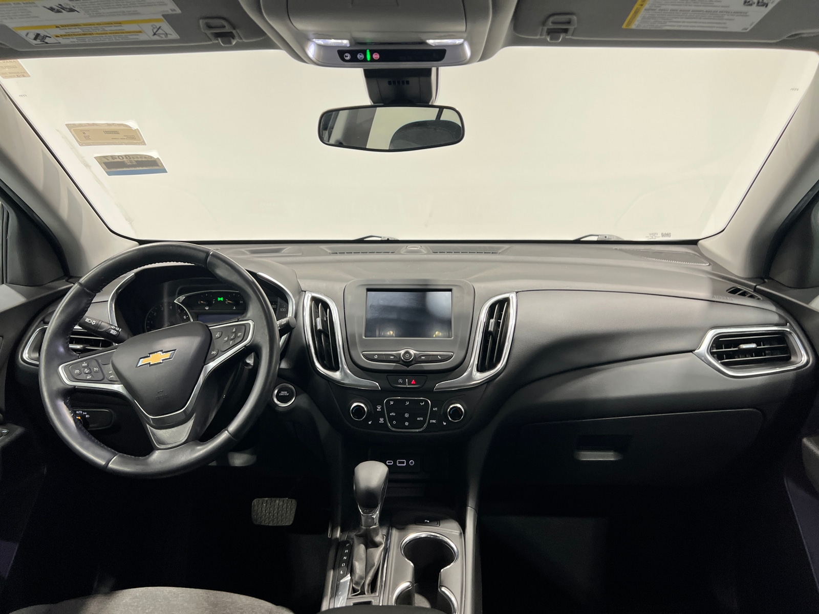Thumbnail: 2022 Chevrolet Equinox - 3