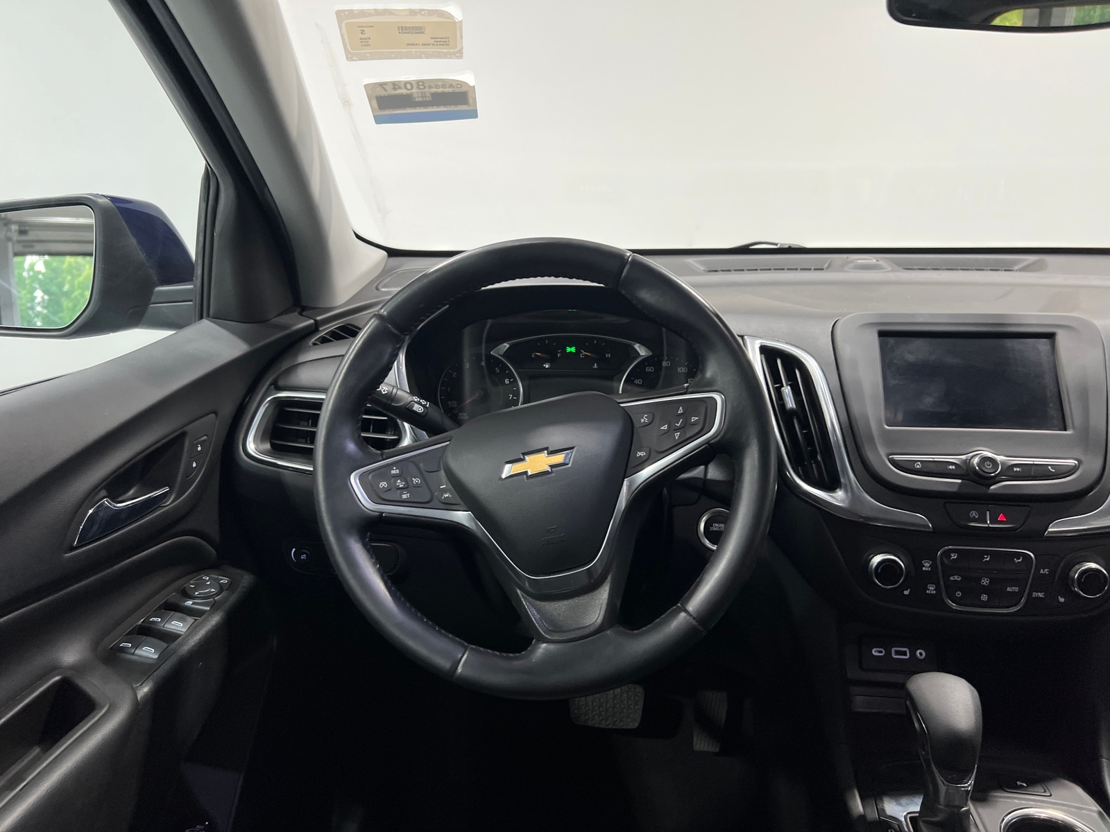Thumbnail: 2022 Chevrolet Equinox - 5