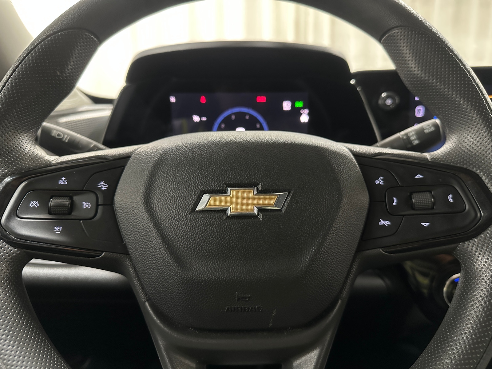 Thumbnail: 2025 Chevrolet Trax - 4