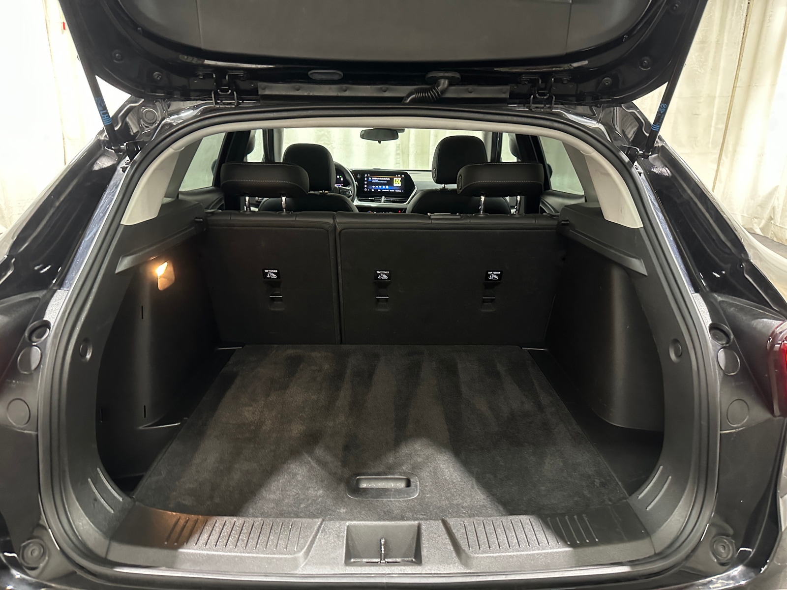 Thumbnail: 2025 Chevrolet Trax - 6