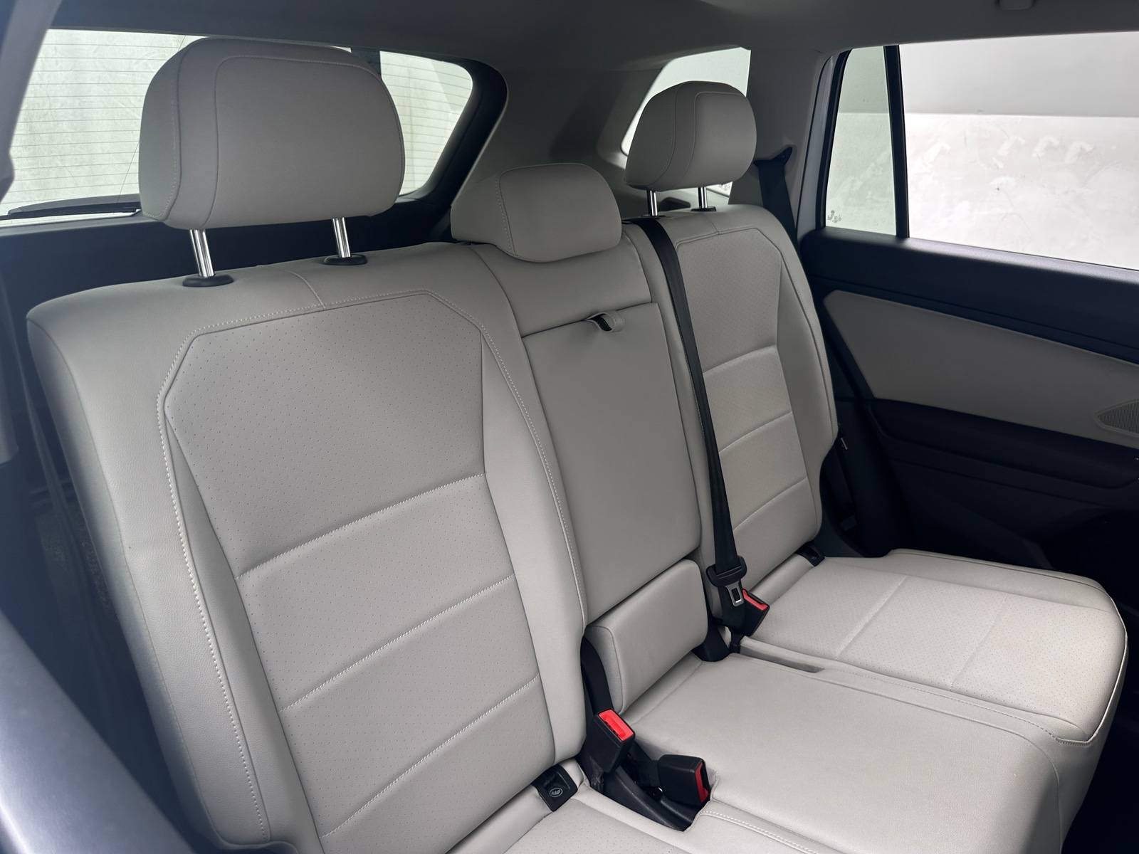 Thumbnail: 2020 Volkswagen Tiguan - 5