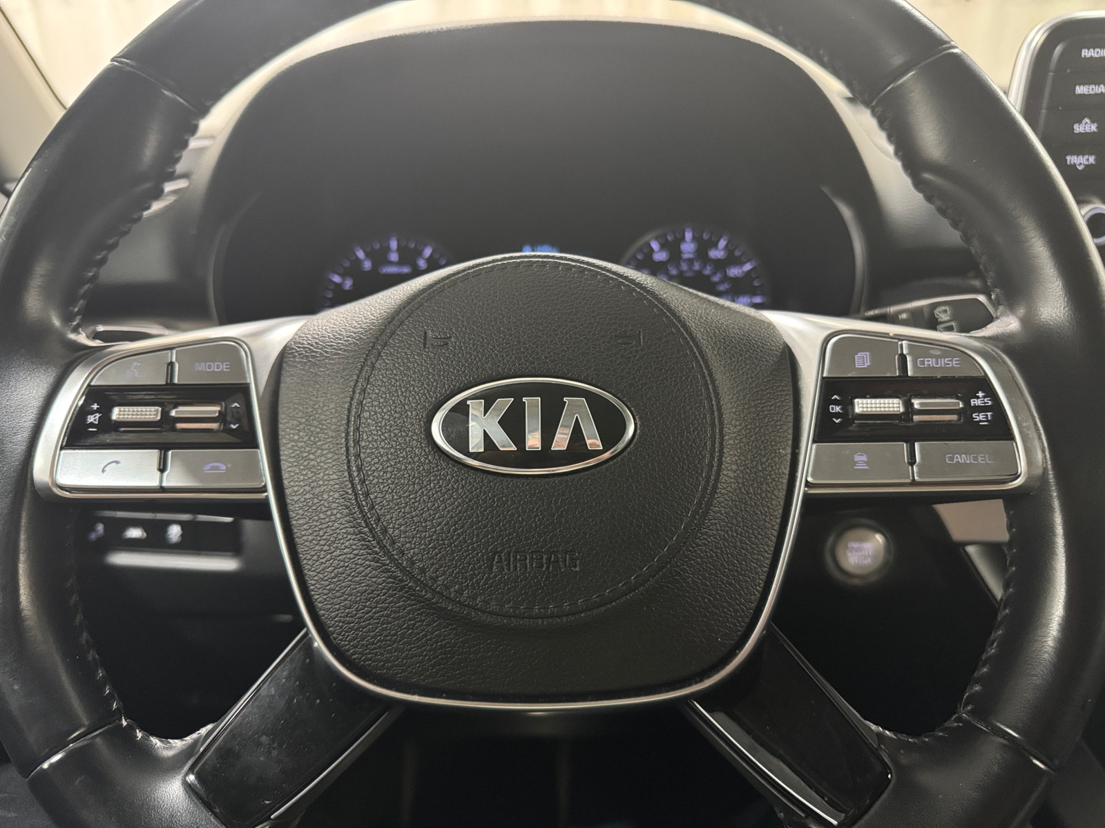 Thumbnail: 2020 Kia Telluride - 4