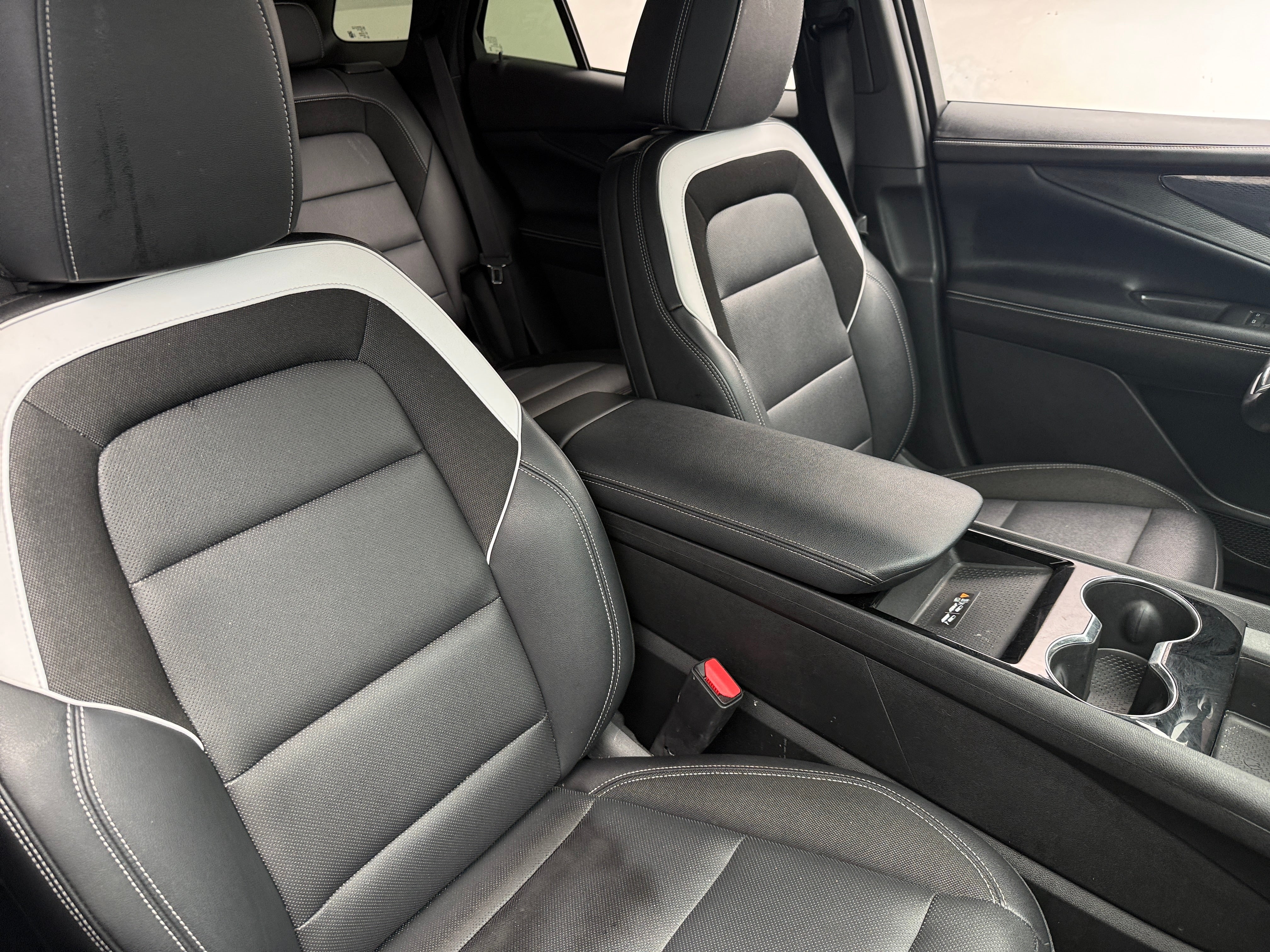 Used 2024 Chevrolet Blazer EV LT with VIN 3GNKDBRJ1RS260795 for sale in Auburn, WA