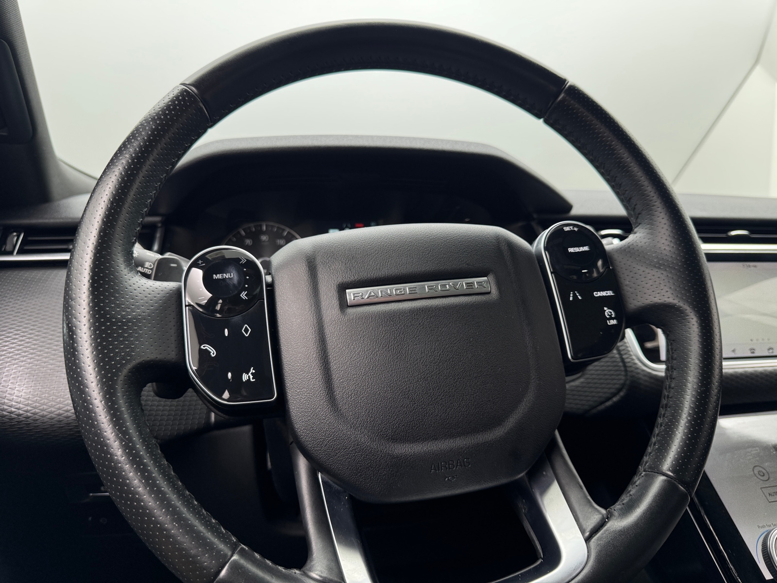 Thumbnail: 2020 Land Rover Range Rover Velar - 4