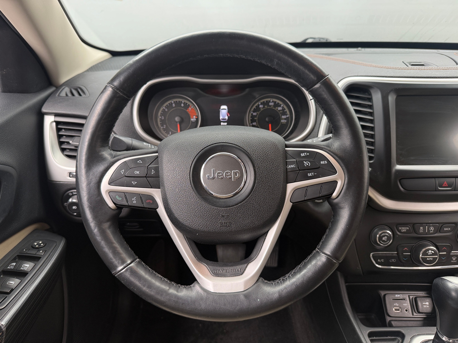 Thumbnail: 2016 Jeep Cherokee - 4
