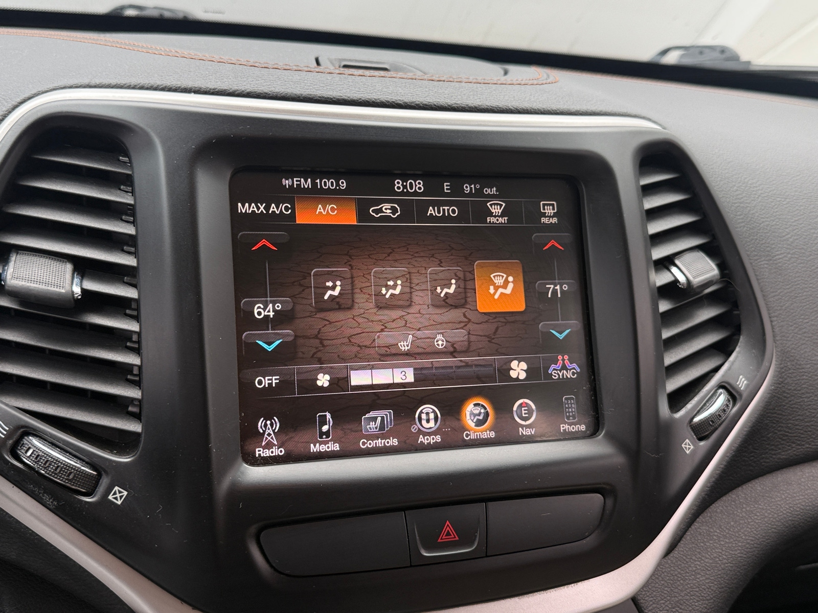 Thumbnail: 2016 Jeep Cherokee - 3