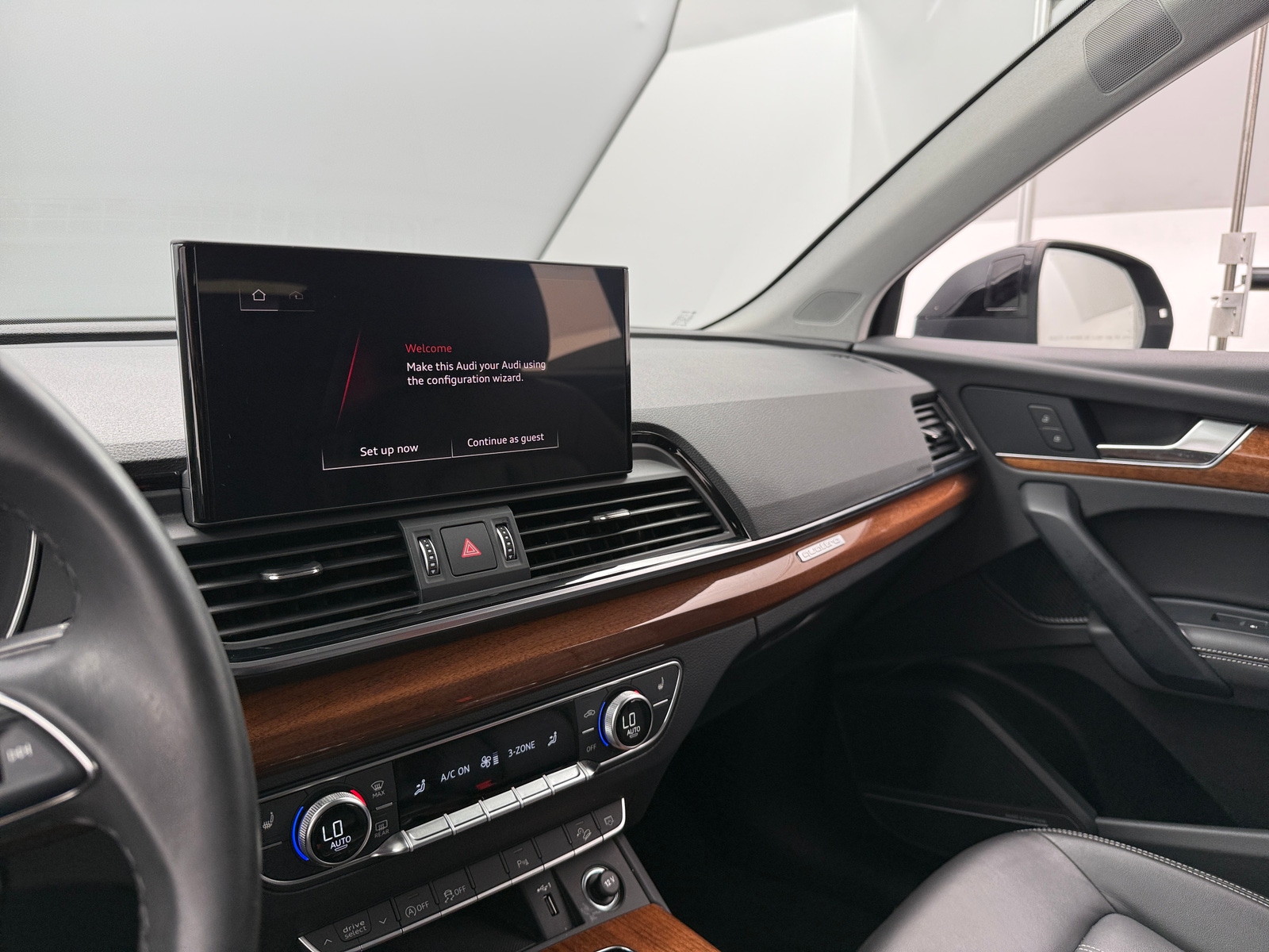 Thumbnail: 2023 Audi Q5 - 3