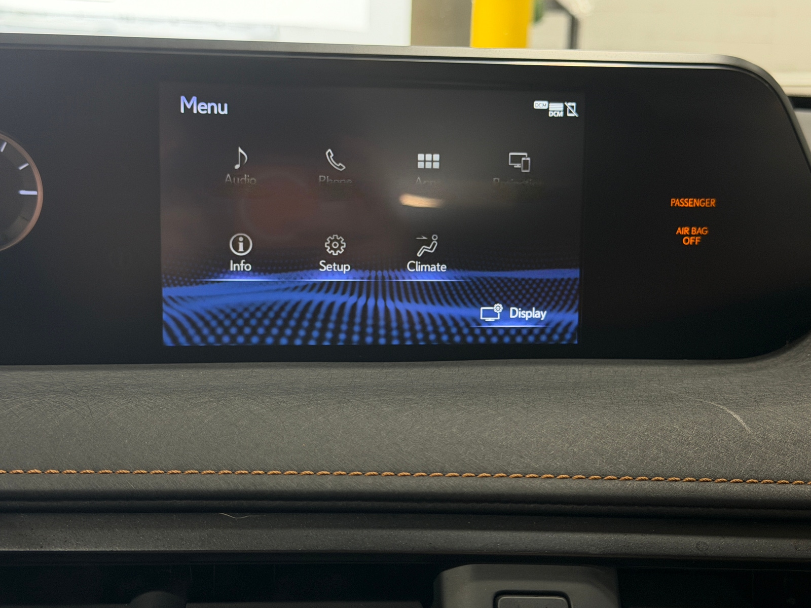 Thumbnail: 2021 Lexus UX - 3