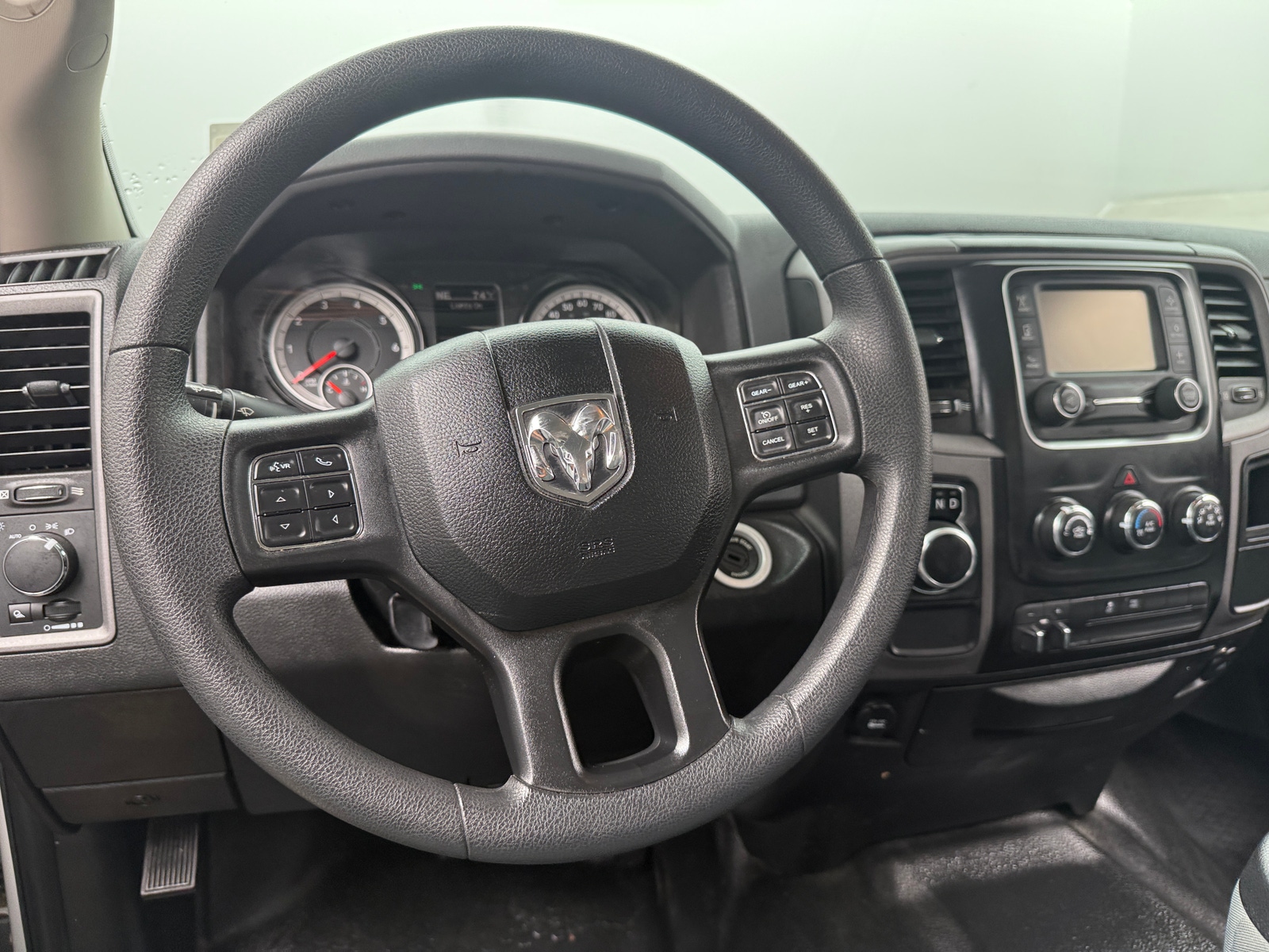 Thumbnail: 2019 RAM 1500 Classic - 5