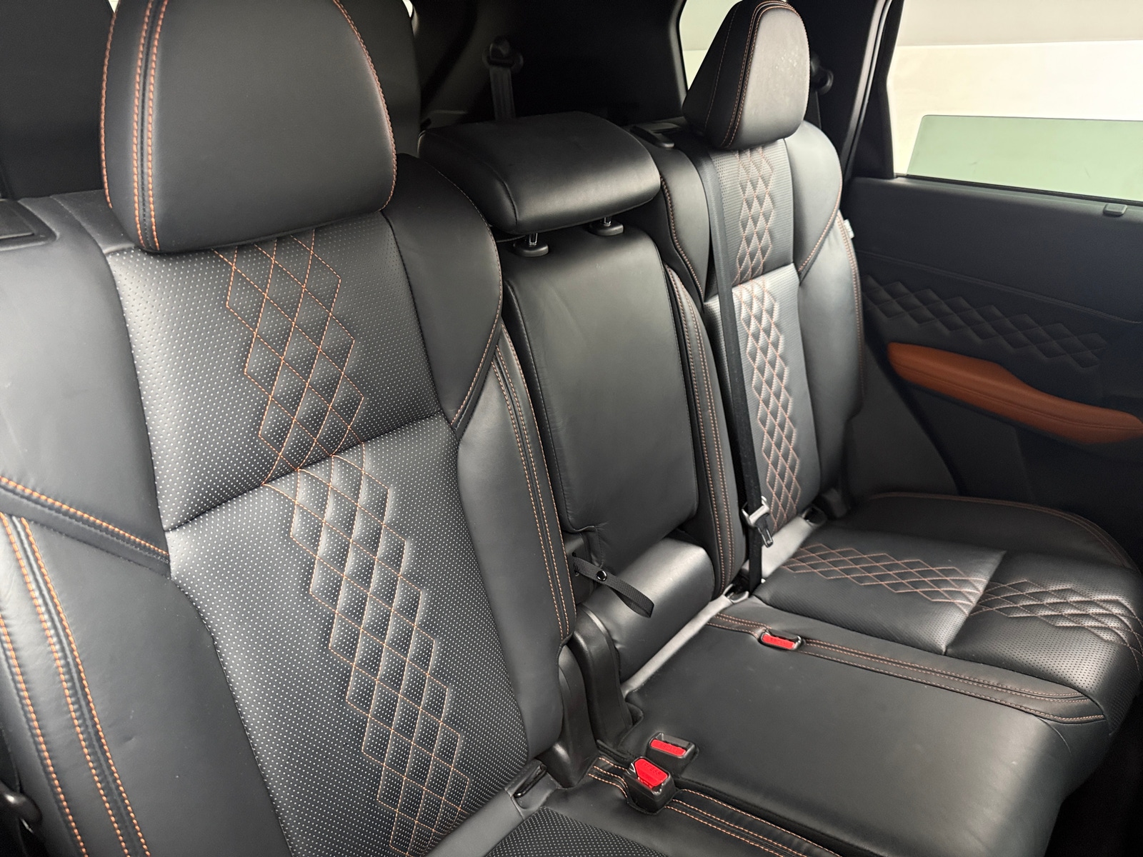 Thumbnail: 2022 Mitsubishi Outlander - 5