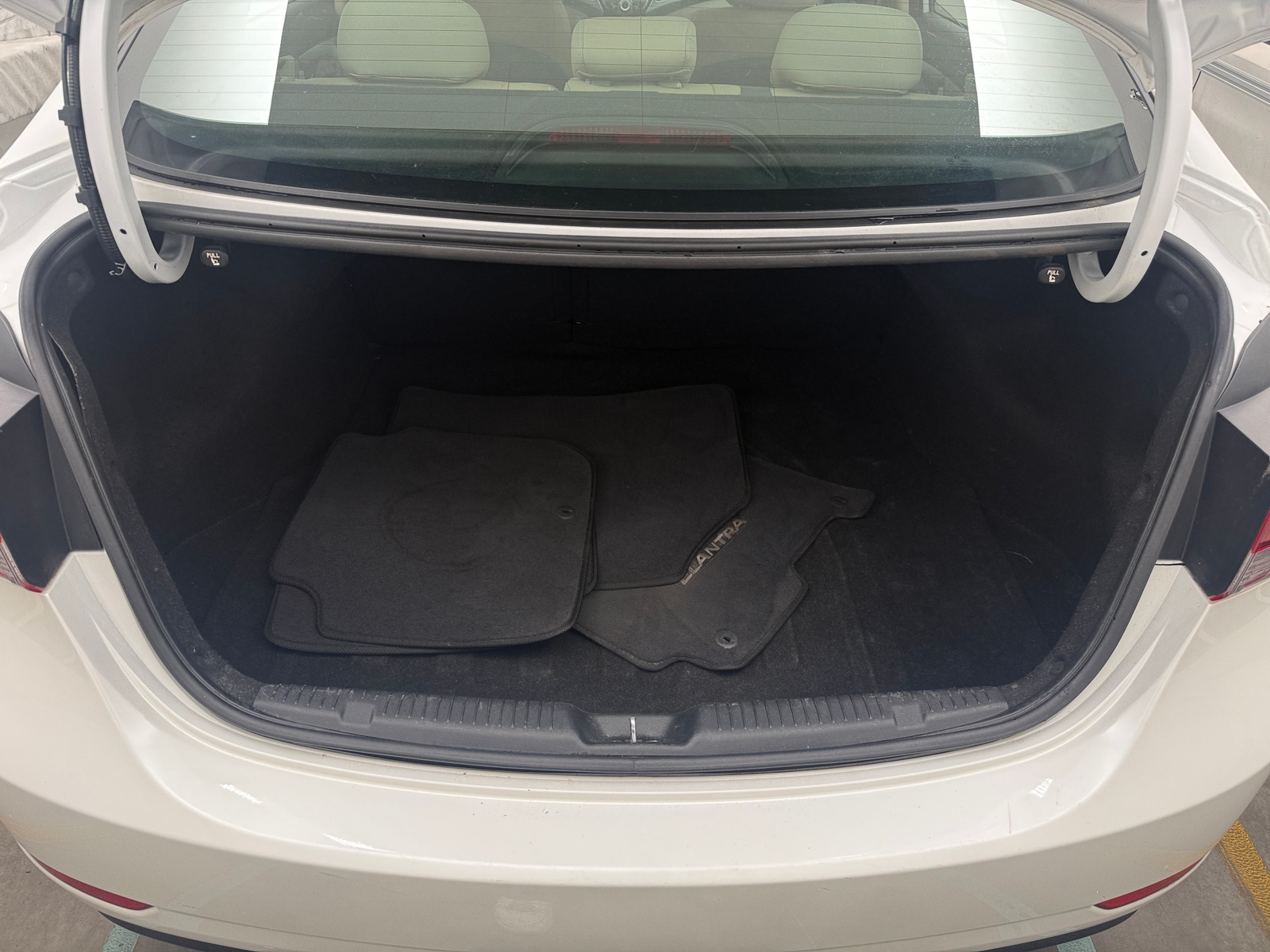 Thumbnail: 2015 Hyundai Elantra - 6