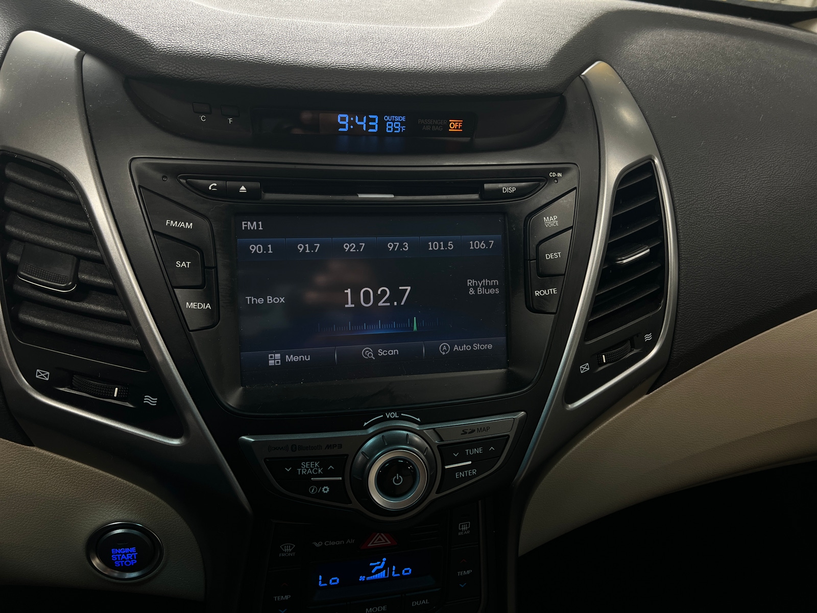 Thumbnail: 2015 Hyundai Elantra - 3