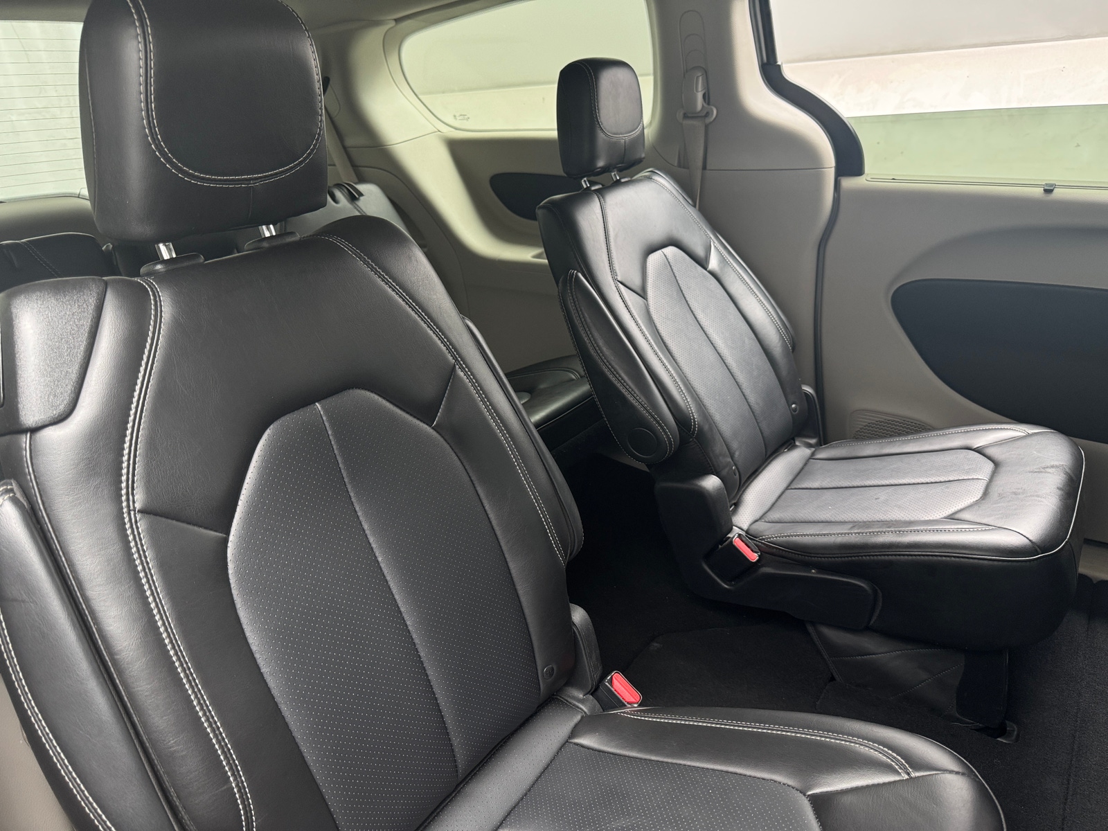 Thumbnail: 2024 Chrysler Pacifica - 5