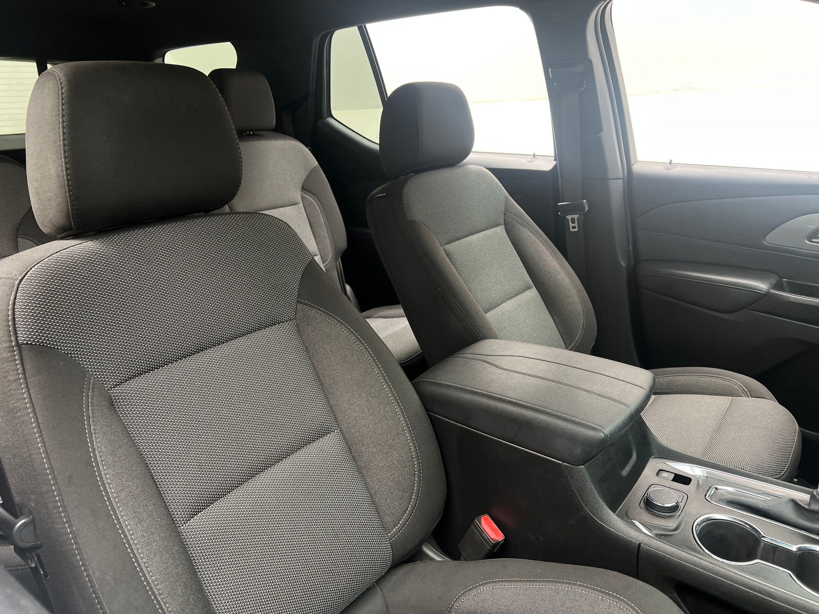 Thumbnail: 2023 Chevrolet Traverse - 2