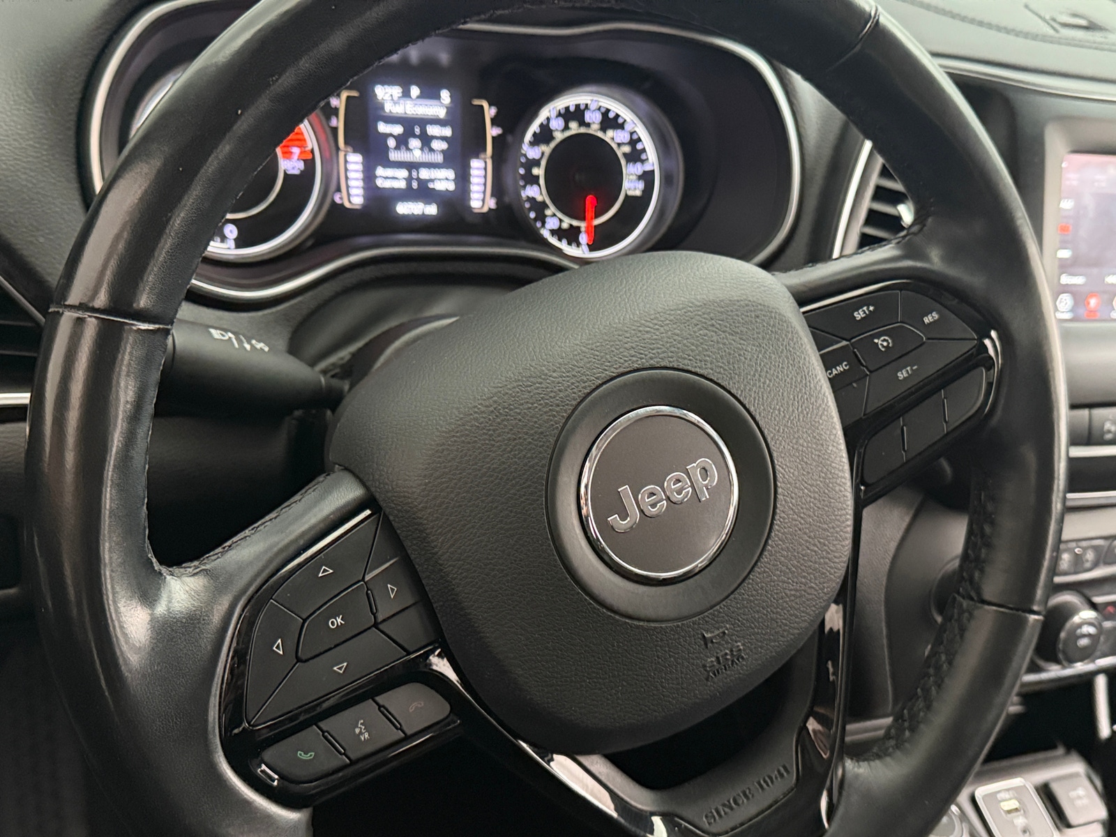 Thumbnail: 2020 Jeep Cherokee - 5