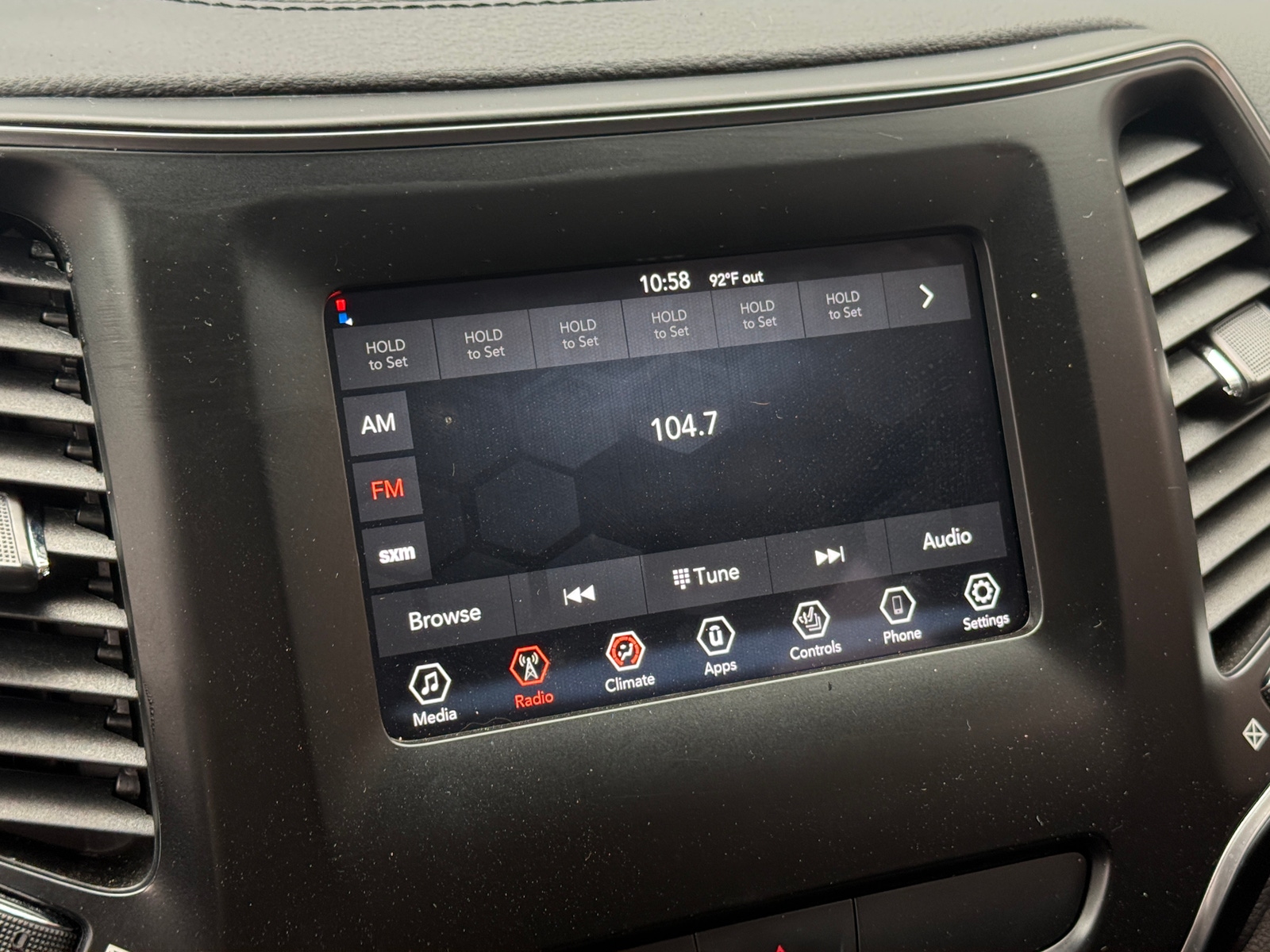 Thumbnail: 2020 Jeep Cherokee - 4