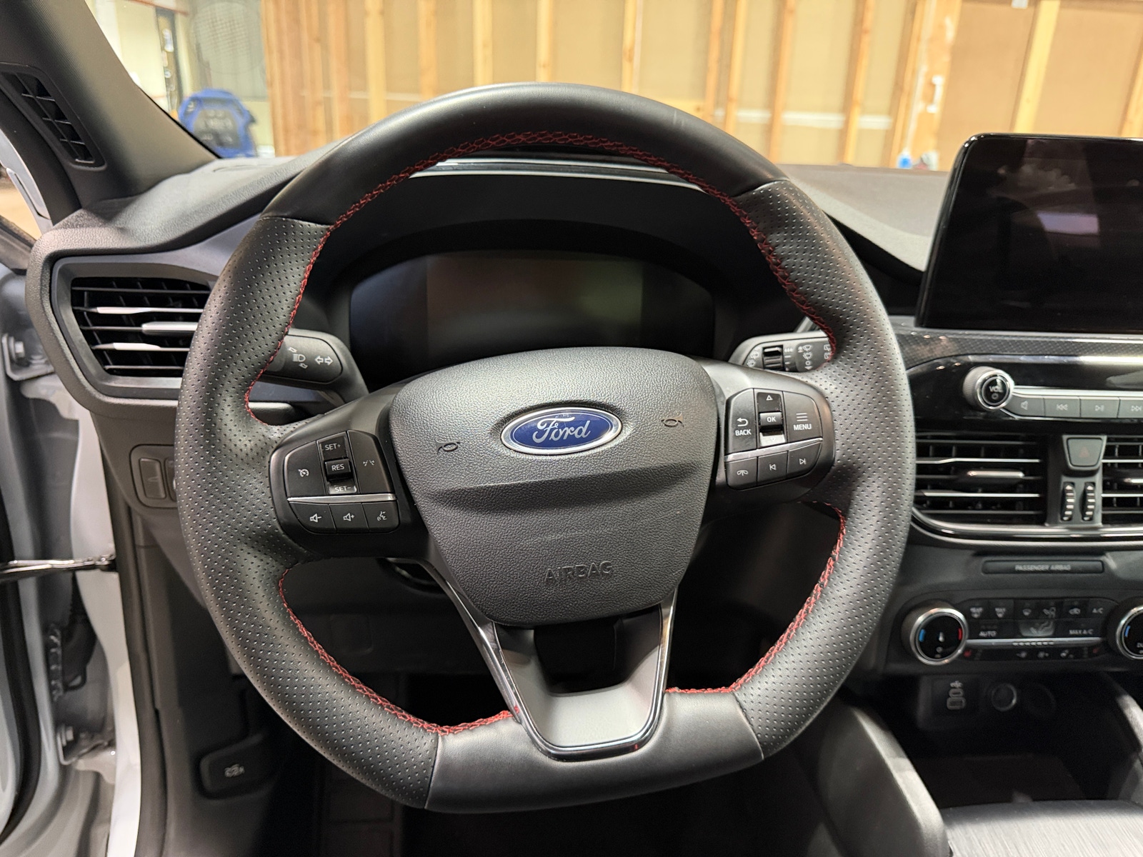 Thumbnail: 2025 Ford Escape - 5