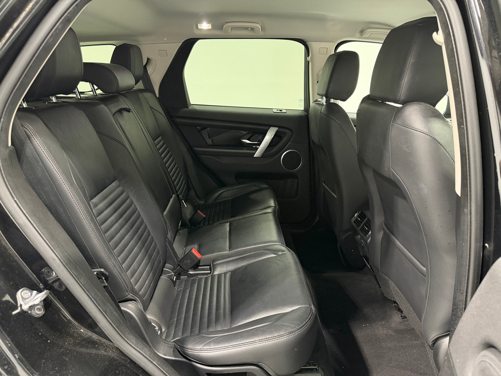 Thumbnail: 2021 Land Rover Discovery Sport - 5