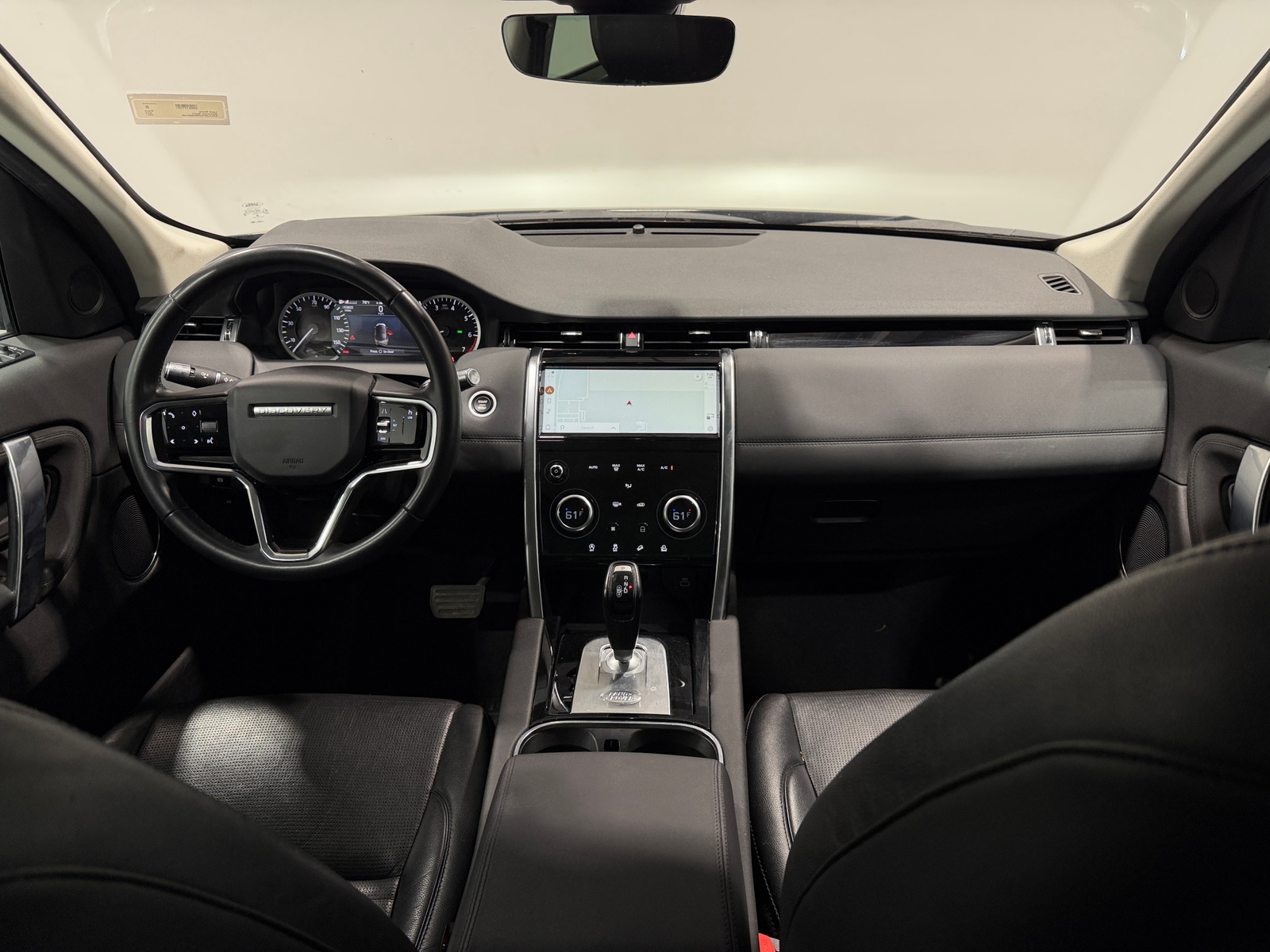 Thumbnail: 2021 Land Rover Discovery Sport - 2