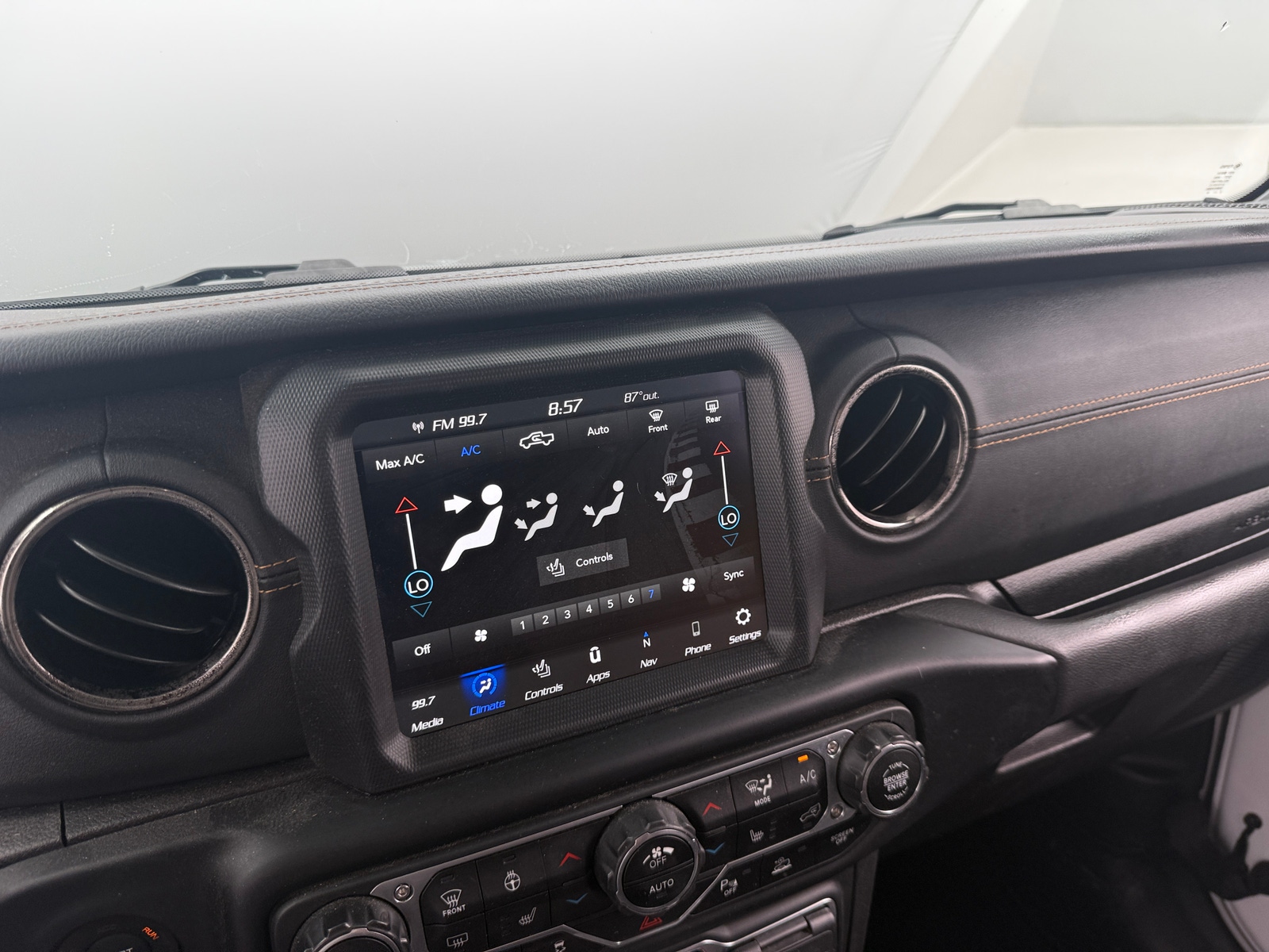 Thumbnail: 2023 Jeep Gladiator - 3