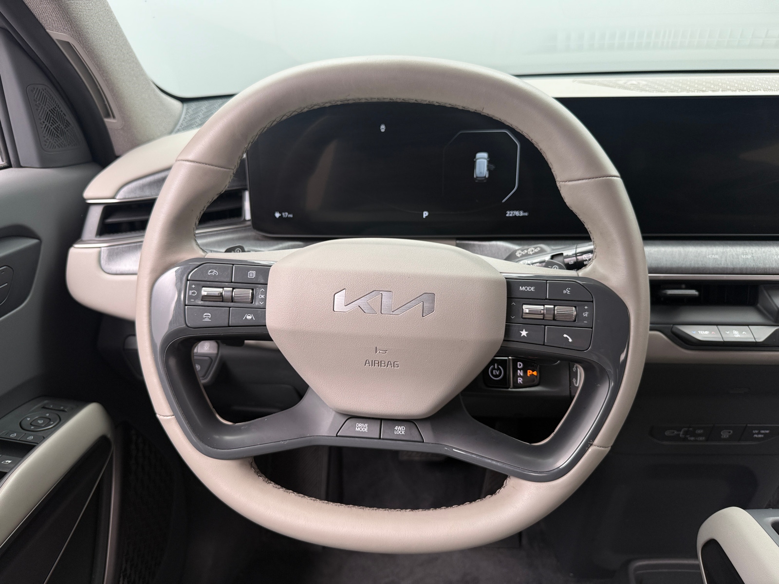 Thumbnail: 2024 Kia EV9 - 4