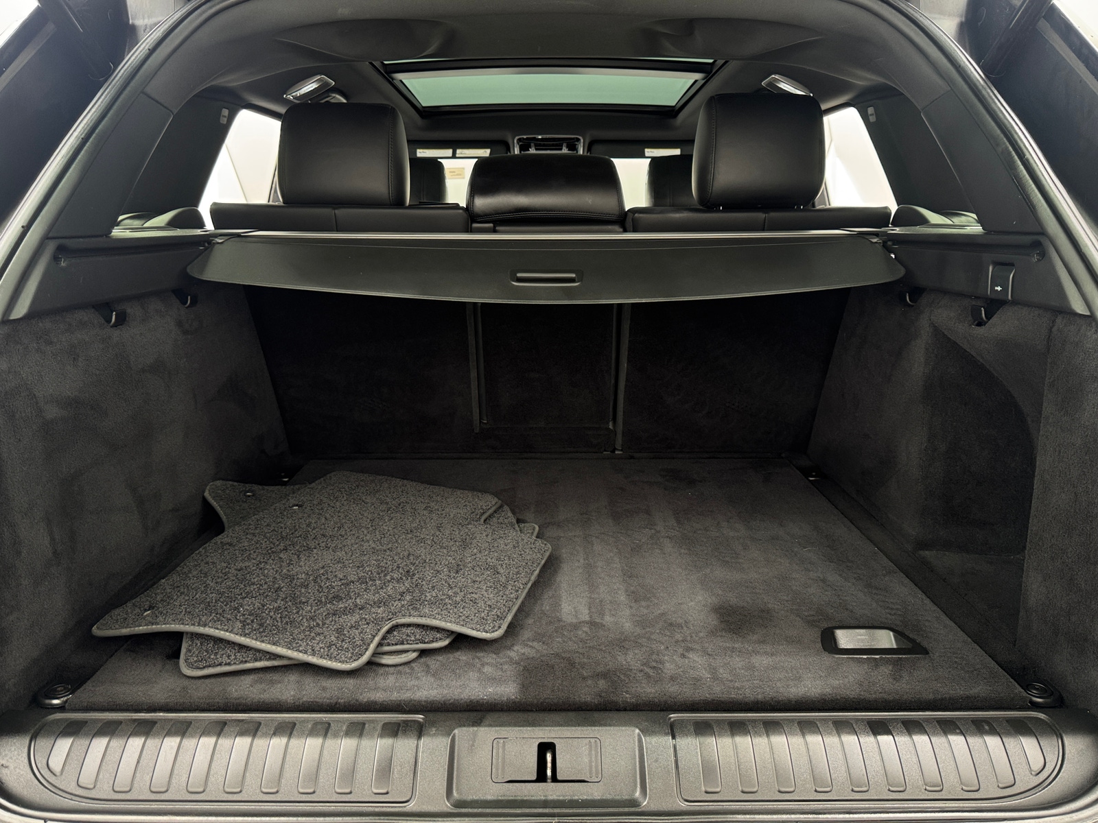 Thumbnail: 2016 Land Rover Range Rover Sport - 6