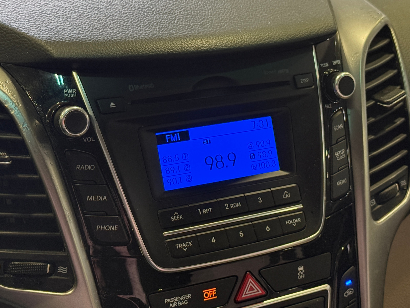 Thumbnail: 2016 Hyundai Elantra - 4