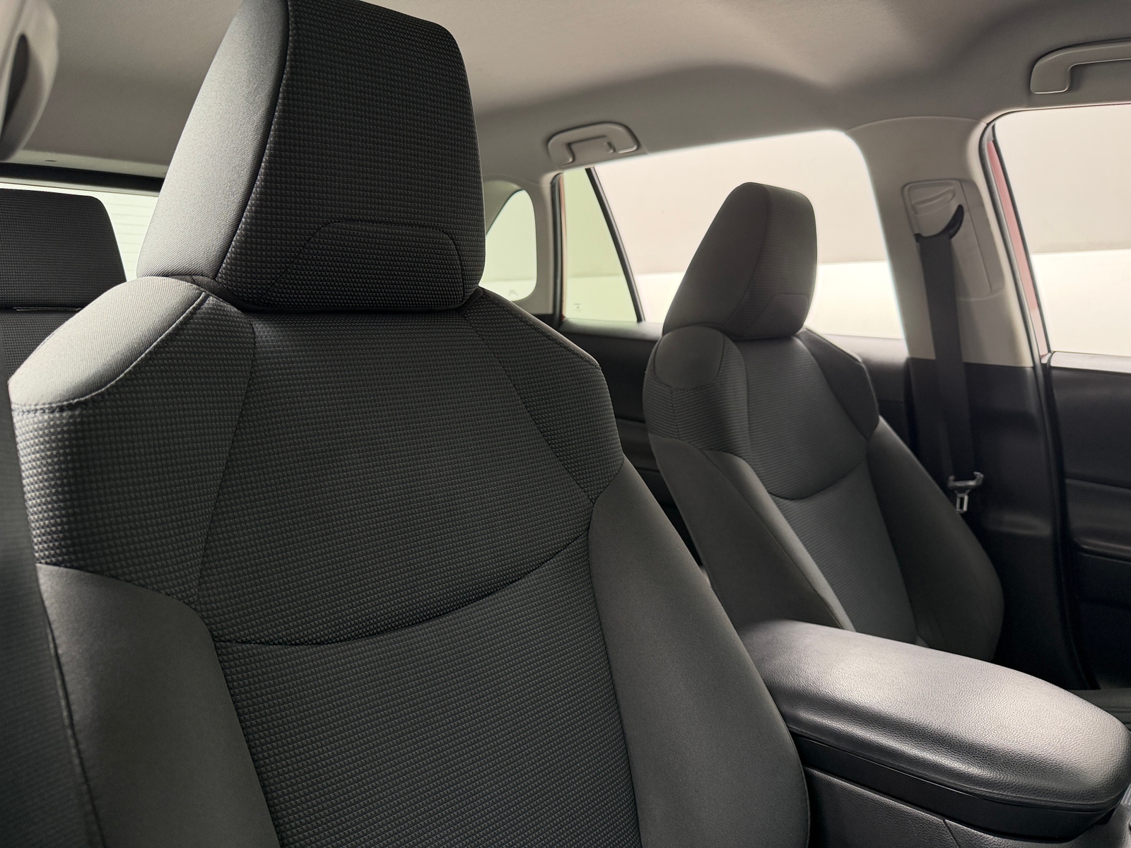 Thumbnail: 2020 Toyota RAV4 - 2