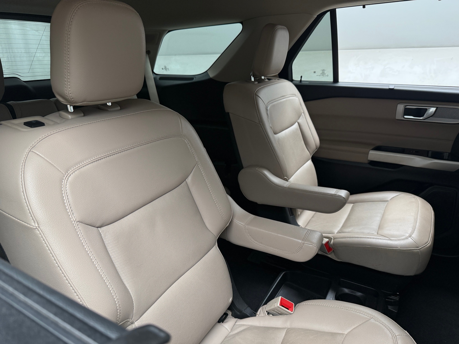 Thumbnail: 2021 Ford Explorer - 5
