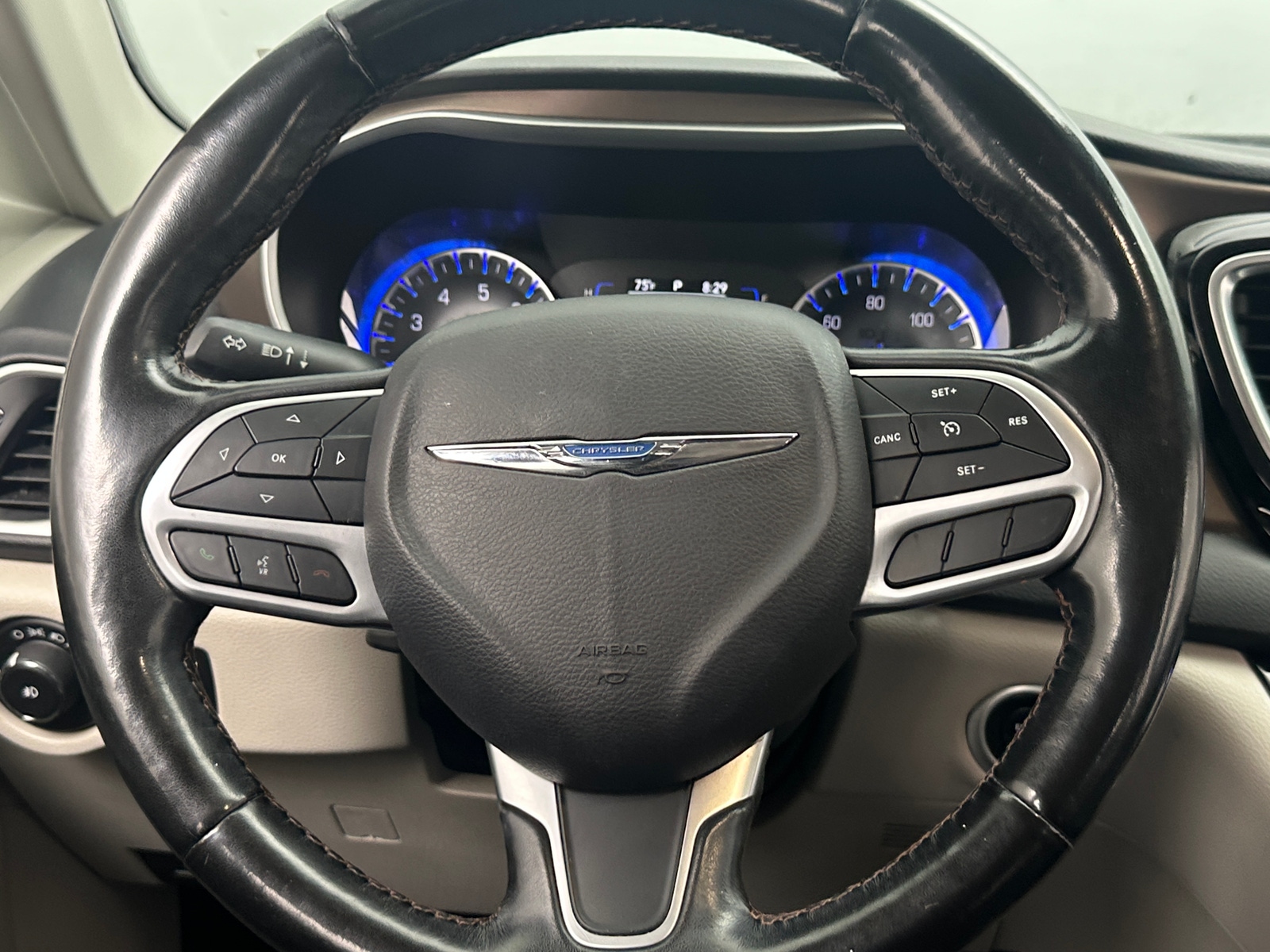 Thumbnail: 2019 Chrysler Pacifica - 4