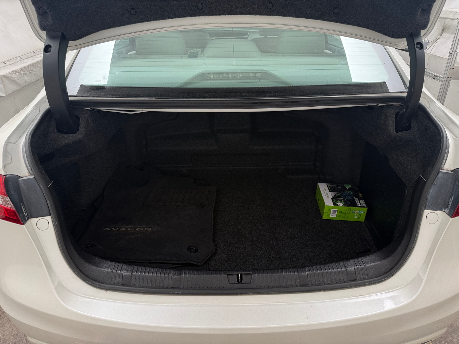 Thumbnail: 2014 Toyota Avalon - 7