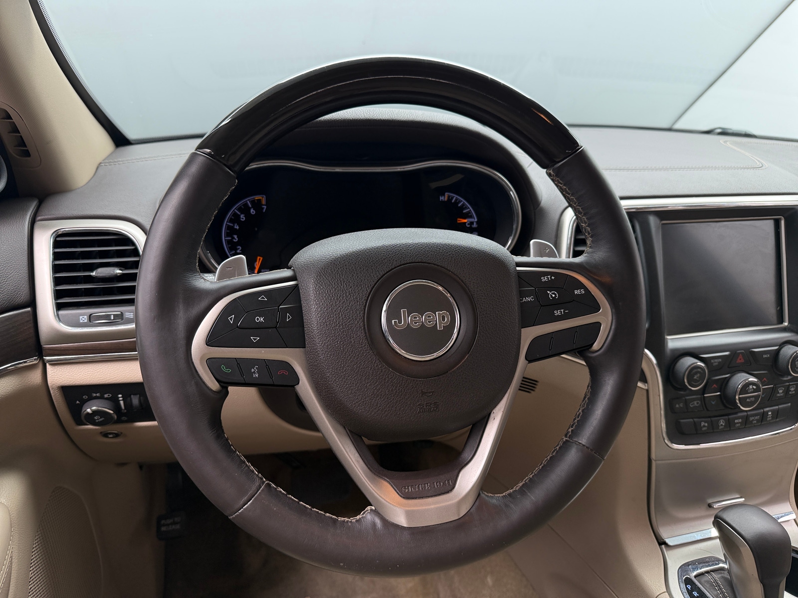 Thumbnail: 2017 Jeep Grand Cherokee - 4
